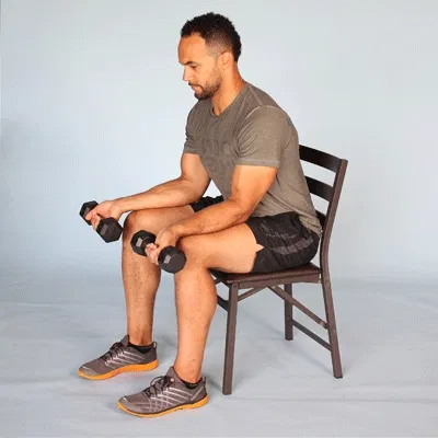 ساعد دمبل نشسته